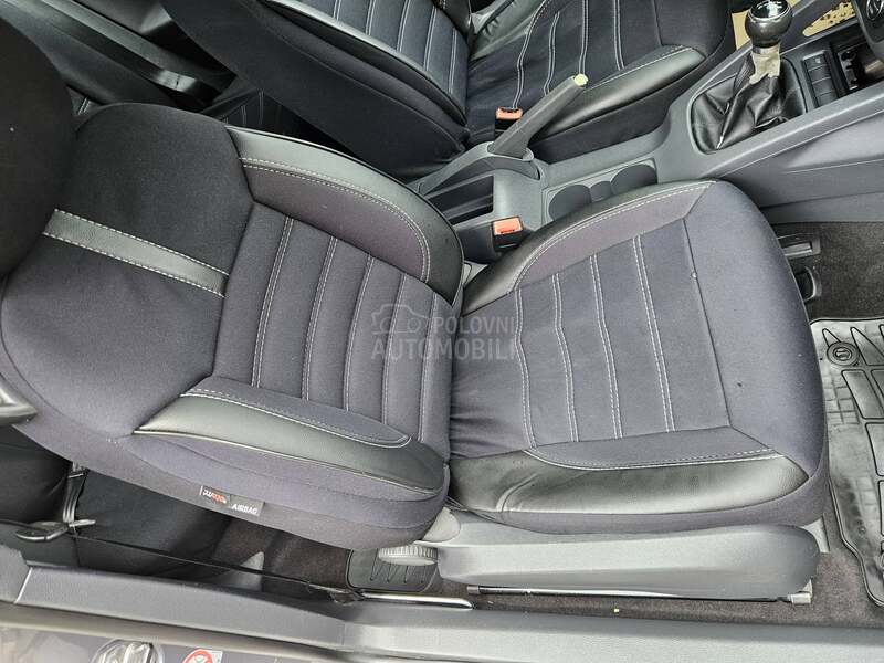 Volkswagen Golf 5 1.4 LUTKICAA