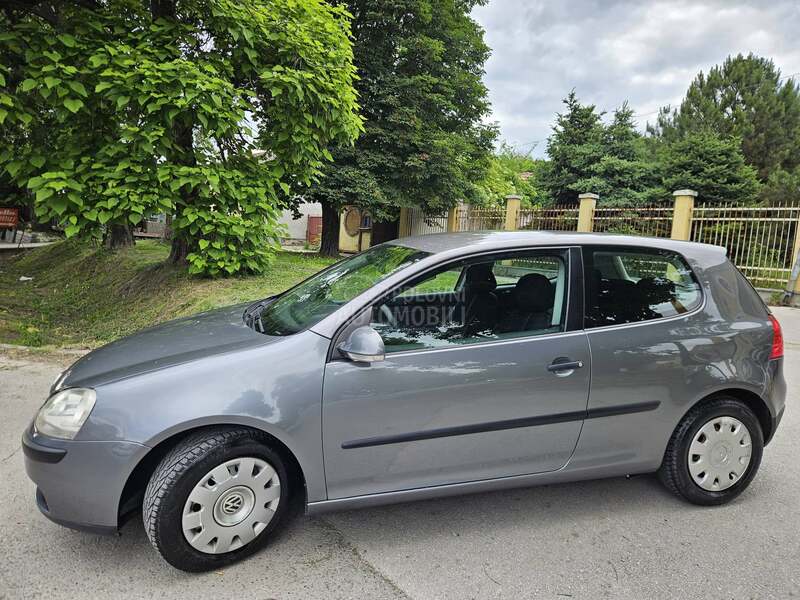 Volkswagen Golf 5 1.4 LUTKICAA