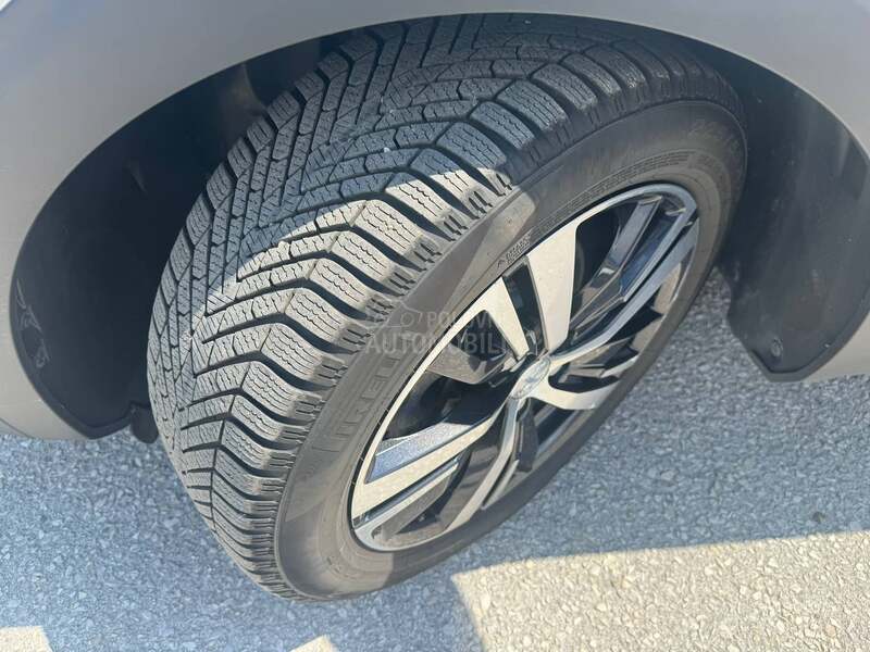 Peugeot 3008 1.5 hdi ALLURE