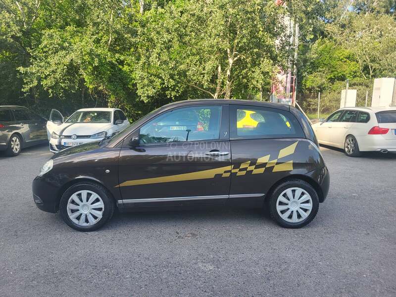 Lancia Ypsilon 1.2 8v