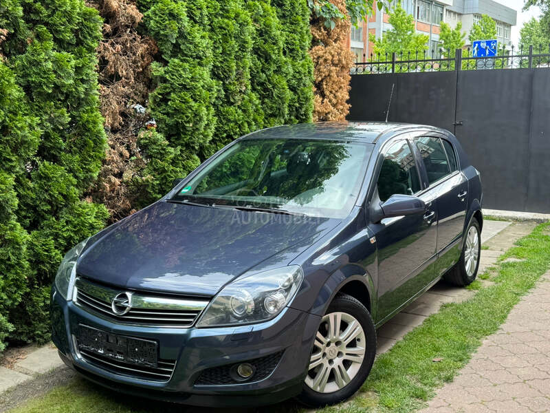 Opel Astra H 1.6