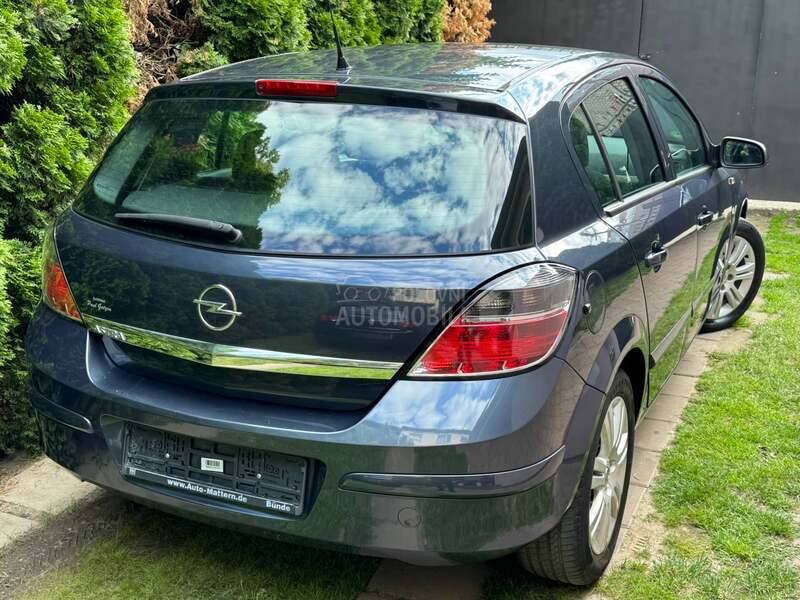 Opel Astra H 1.6