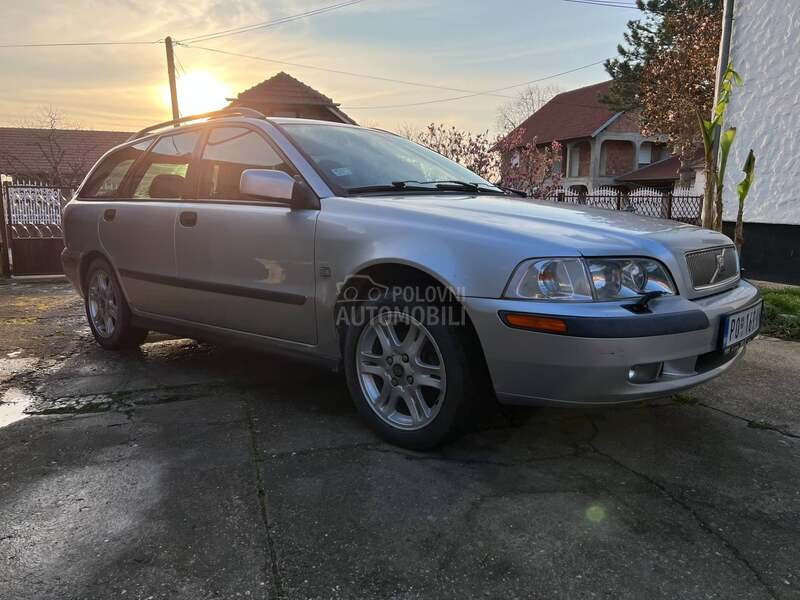 Volvo V40 2.0T