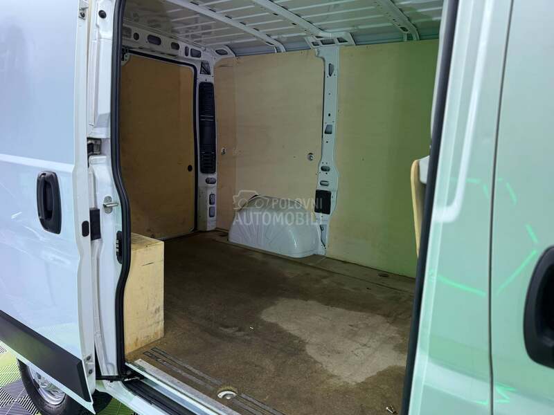Peugeot Boxer 2.2HDI/fabričko stanje