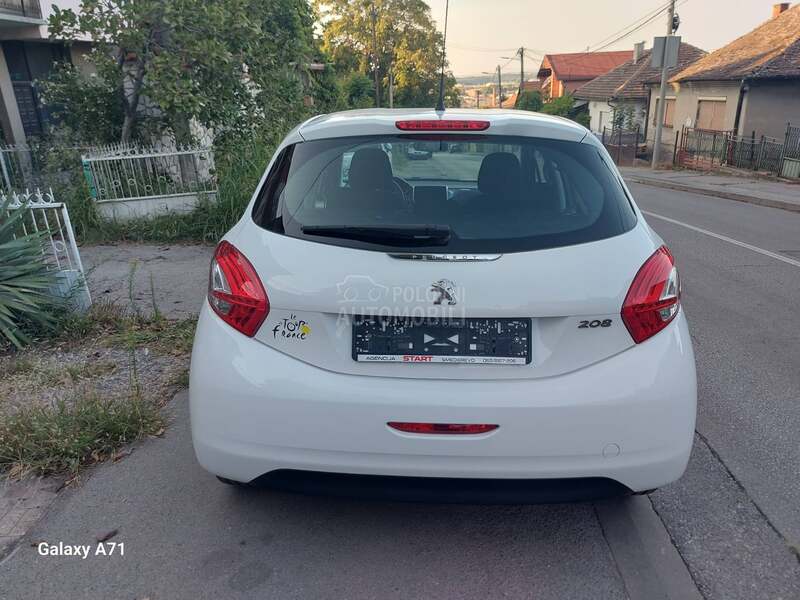 Peugeot 208 