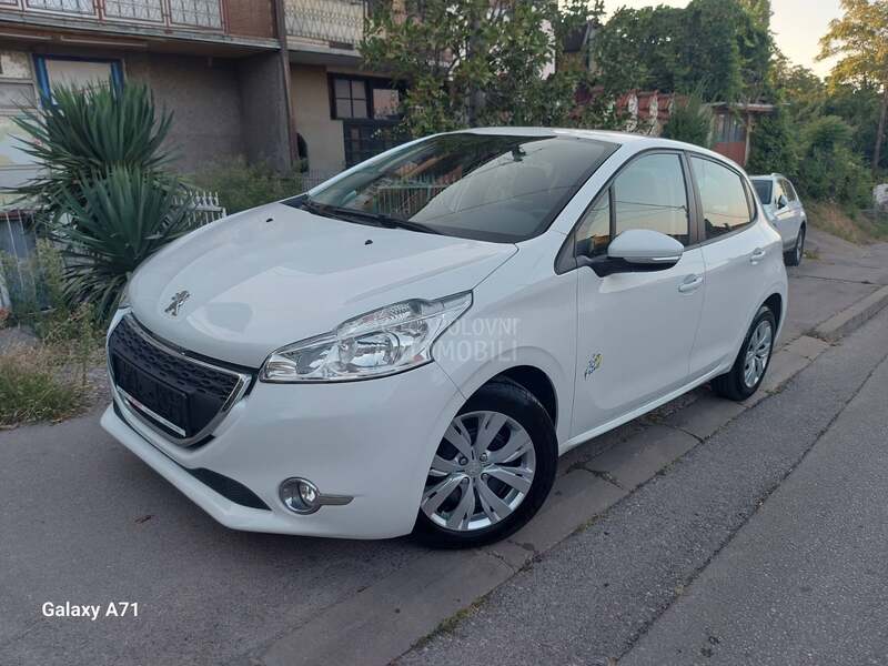 Peugeot 208 