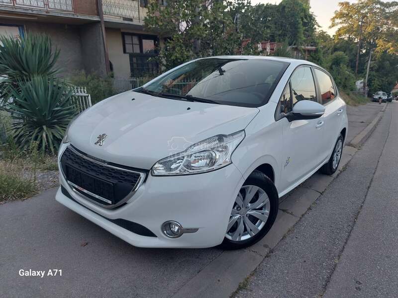 Peugeot 208 