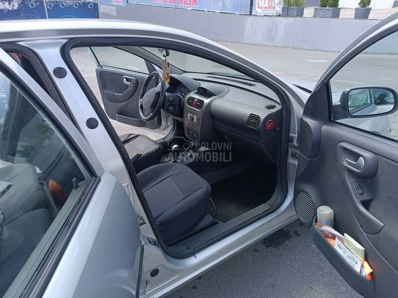 Opel Corsa C 1.2 easytronic