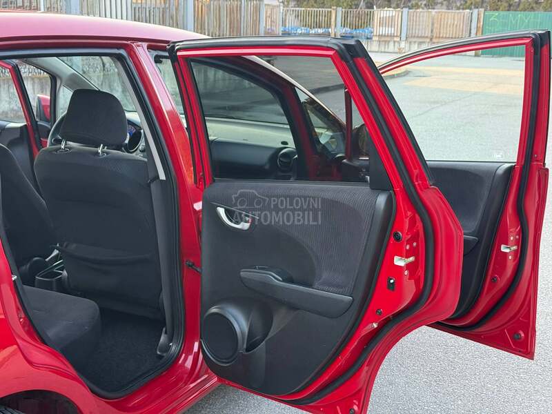 Honda Jazz 1.3 matik.hybrid