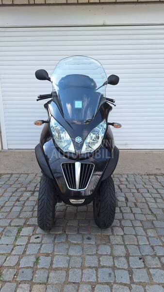 Piaggio Mp3 b.kategorija 400