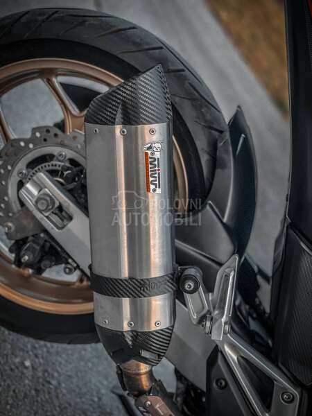 Honda Integra 750S