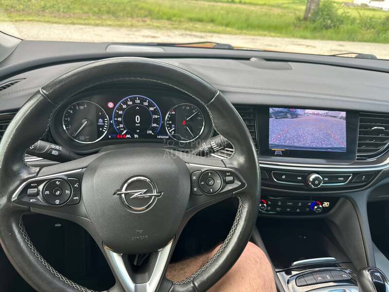 Opel Insignia 2.0 AGR Matrix