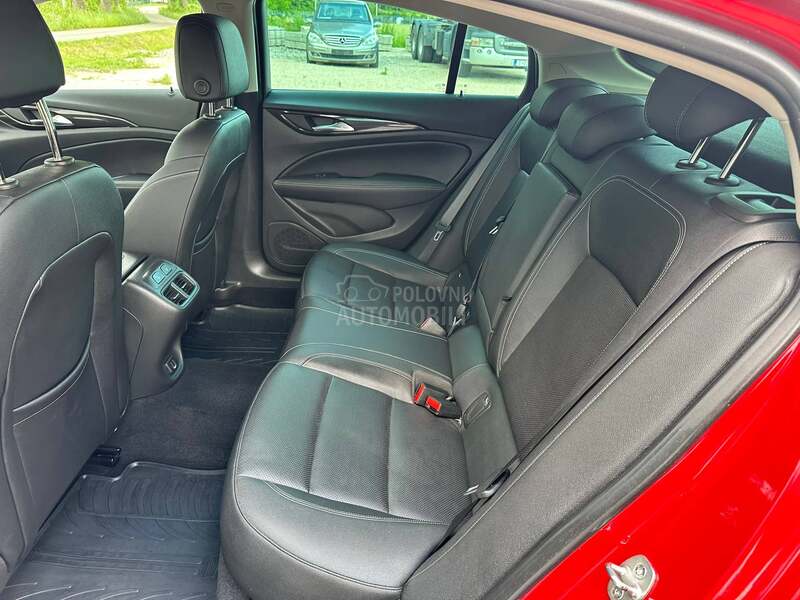 Opel Insignia 2.0 AGR Matrix