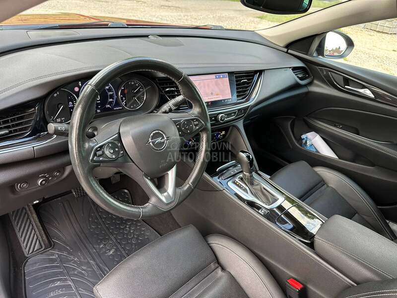 Opel Insignia 2.0 AGR Matrix