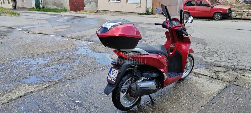 Honda sh300