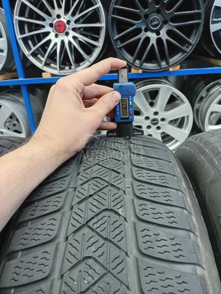 Pirelli 205/60 R17 Zimska
