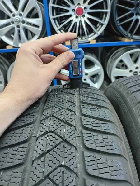Pirelli 205/60 R17 Zimska