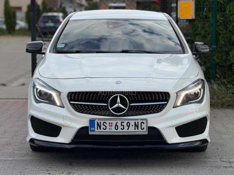 Mercedes Benz CLA 220 cdi AMG/LED