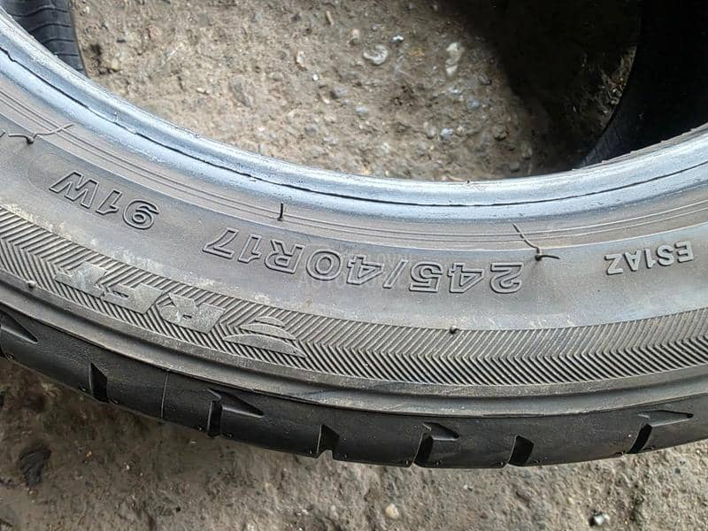 Bridgestone 245/40 R17 Letnja