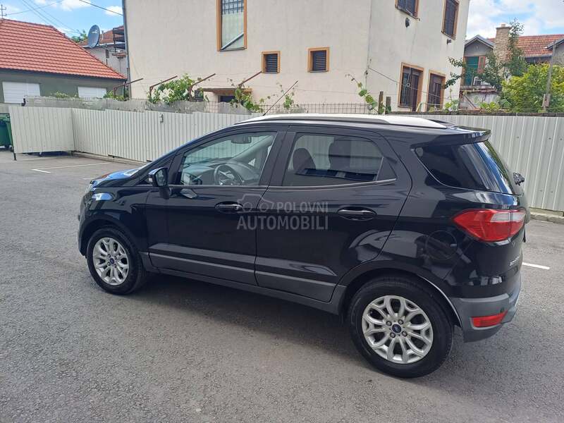 Ford EcoSport 1.5TDCI/TITANIUM/