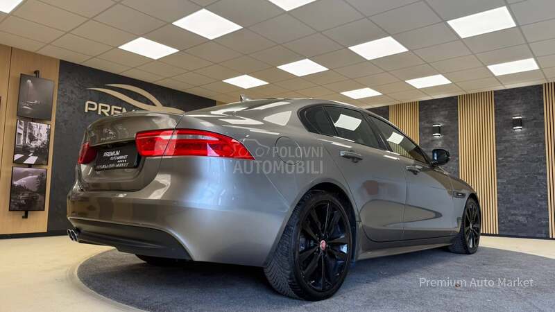 Jaguar XE //2.0D/R-SPORT/NOV