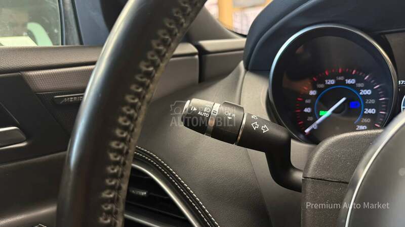 Jaguar XE //2.0D/R-SPORT/NOV