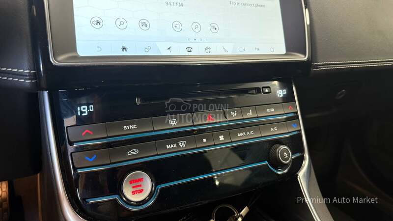 Jaguar XE //2.0D/R-SPORT/NOV