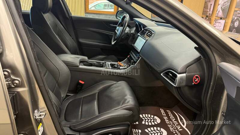 Jaguar XE //2.0D/R-SPORT/NOV