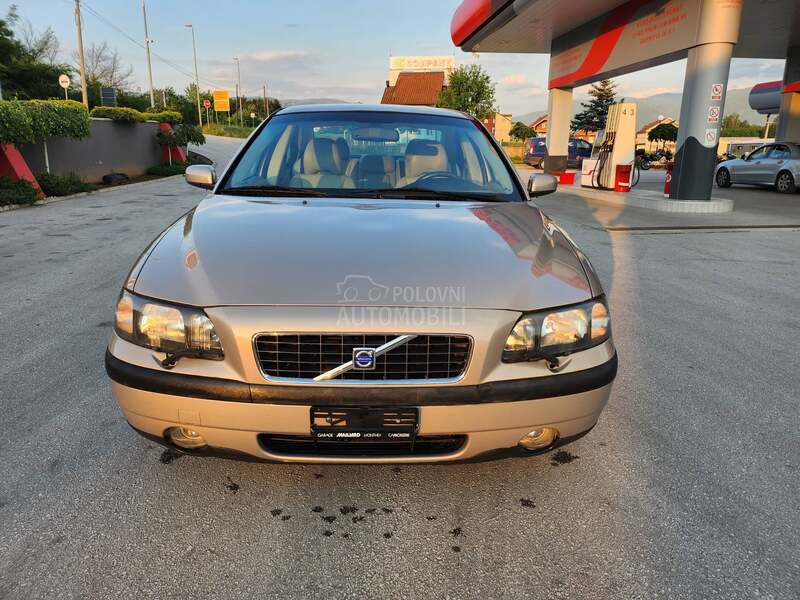 Volvo S60 2.5T 4x4