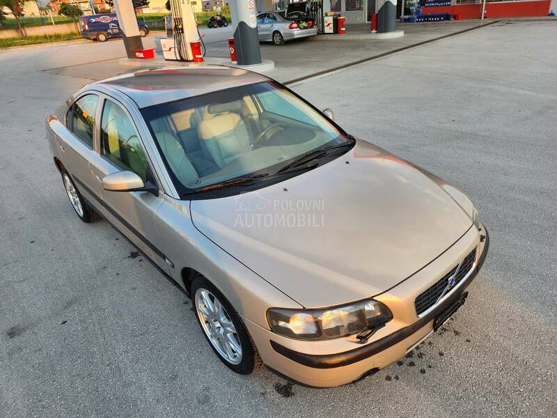 Volvo S60 2.5T 4x4