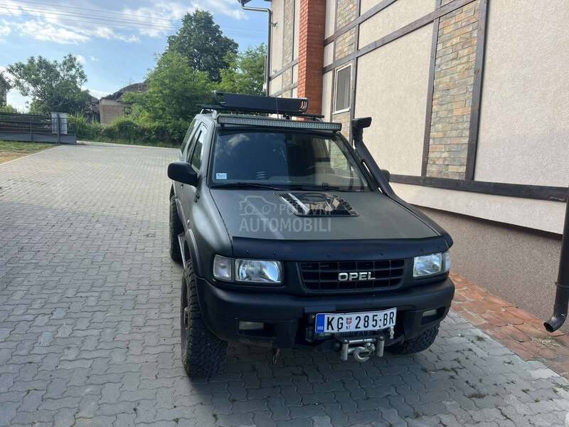 Opel Frontera 2.2