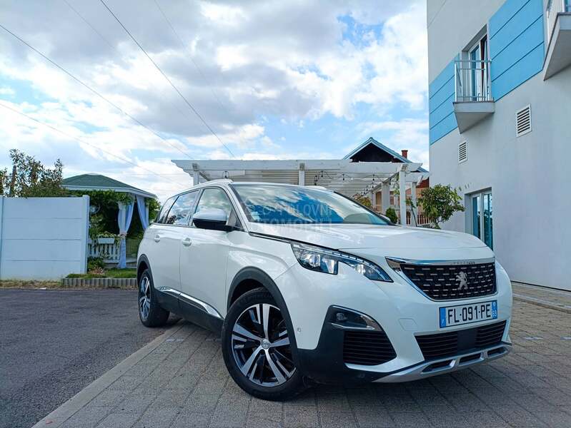 Peugeot 5008 1.5 HDi