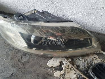 staklo fara za Audi Q7