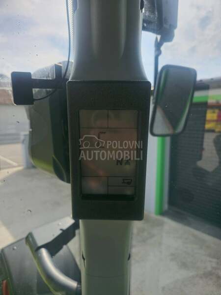 Claas Arion 630