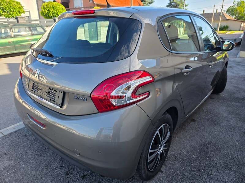 Peugeot 208 E XX T R A