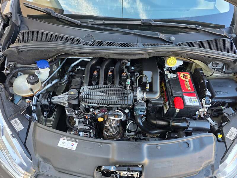 Peugeot 208 E XX T R A