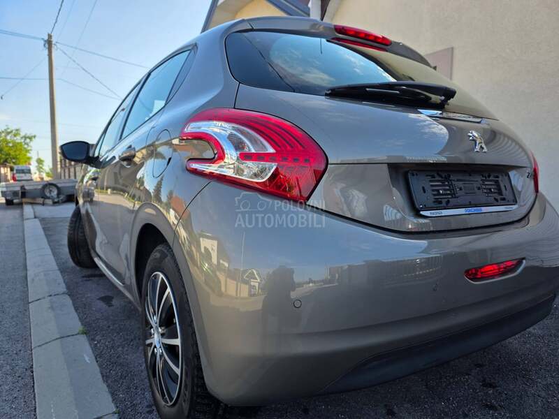 Peugeot 208 E XX T R A