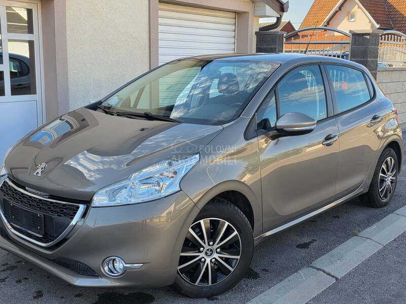Peugeot 208 E XX T R A