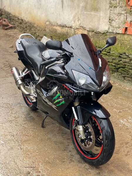 Honda CBR F4i
