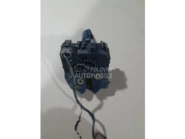 Brava za gepek za Ford Focus od 1998. do 2004. god.