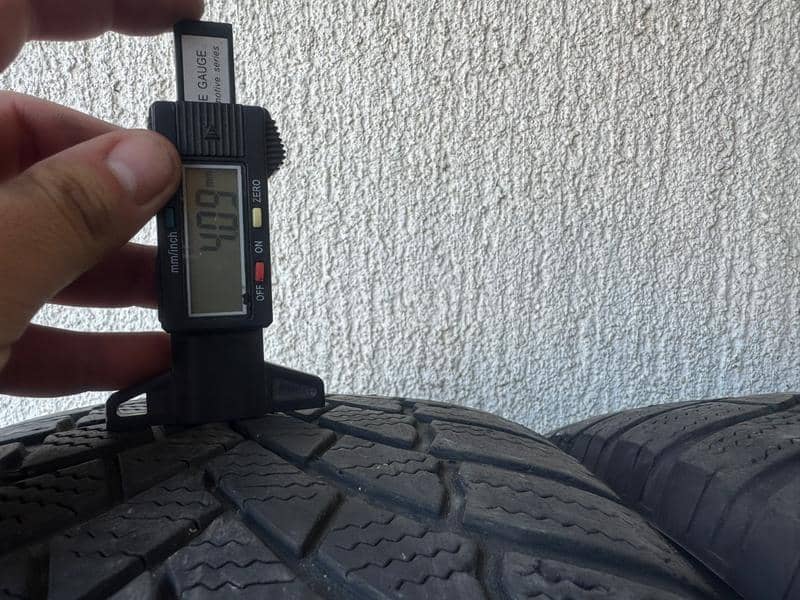 Bridgestone 215/60 R16 Zimska