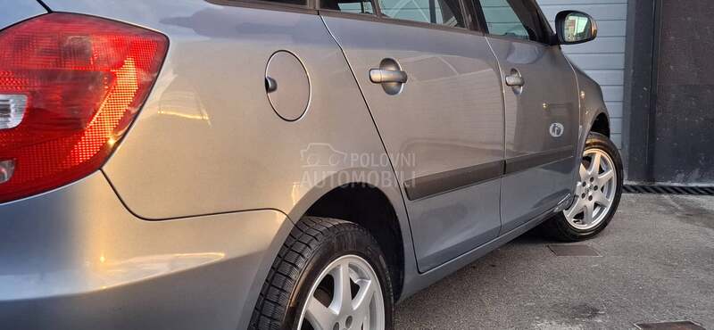 Škoda Fabia 1.2 tsi veliki.serv