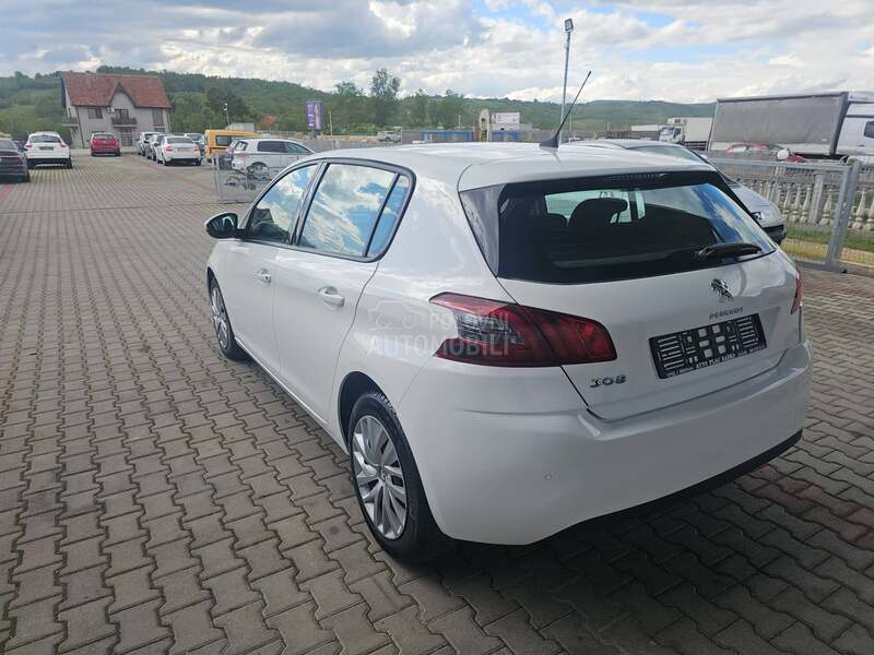 Peugeot 308 
