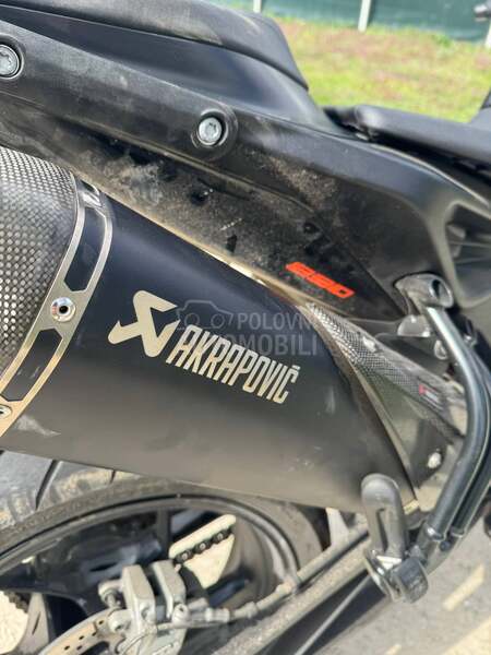 KTM DUKE 890