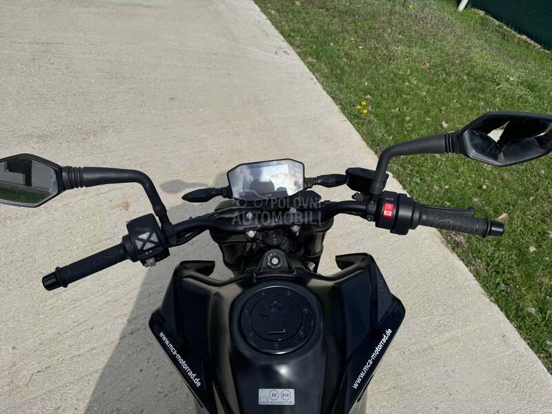 KTM DUKE 890