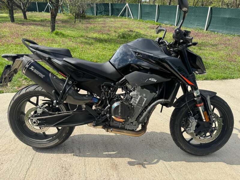 KTM DUKE 890