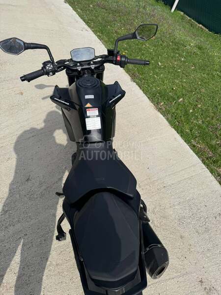 KTM DUKE 890