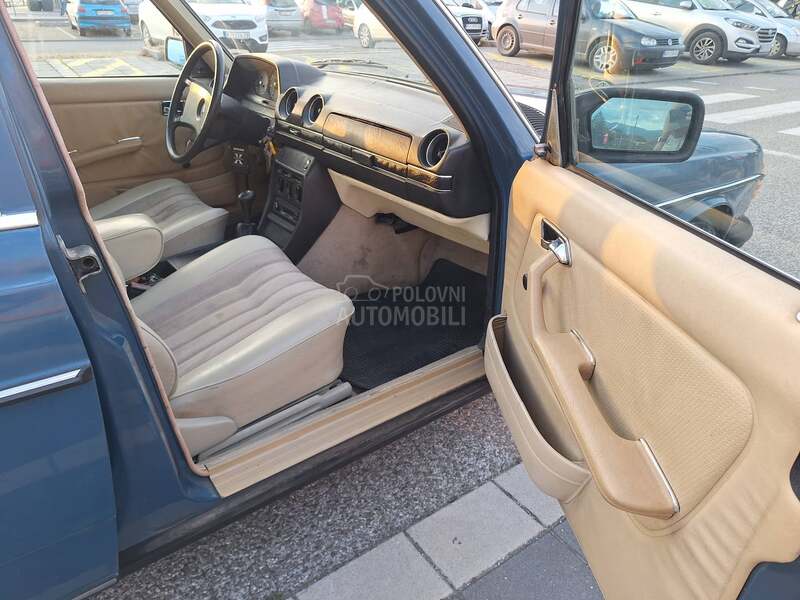Mercedes Benz W123 