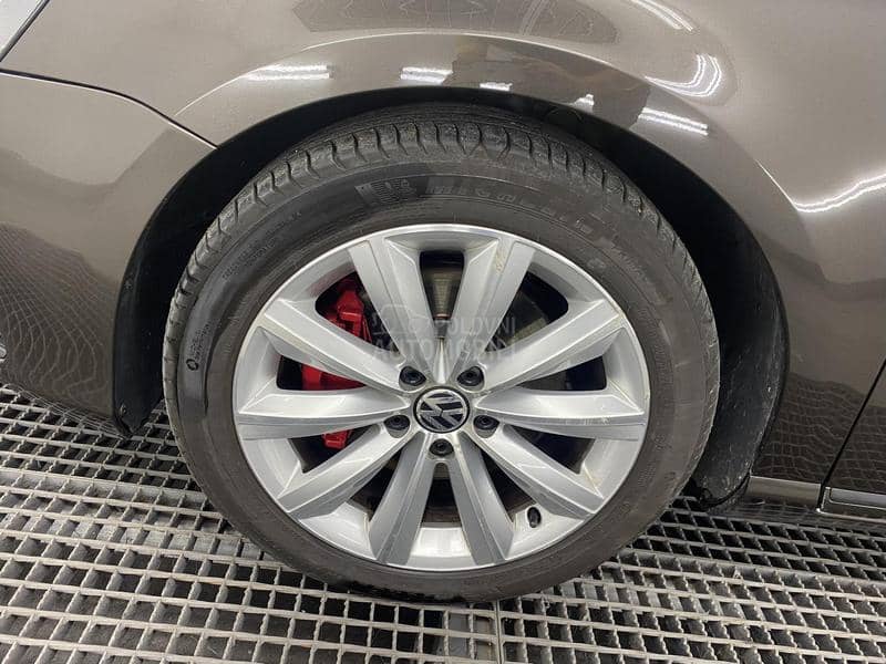 Volkswagen Passat B7 