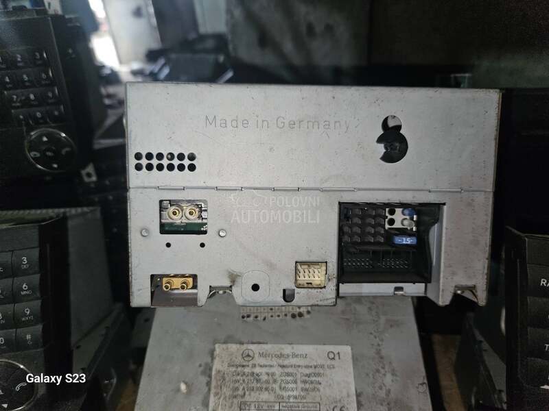 Radio Fabricki W212